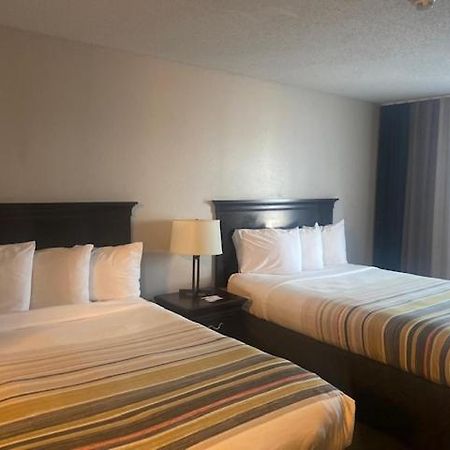 Bonner Springs Country Inn & Suites By Radisson, Kansas City At Village West, Ks מראה חיצוני תמונה