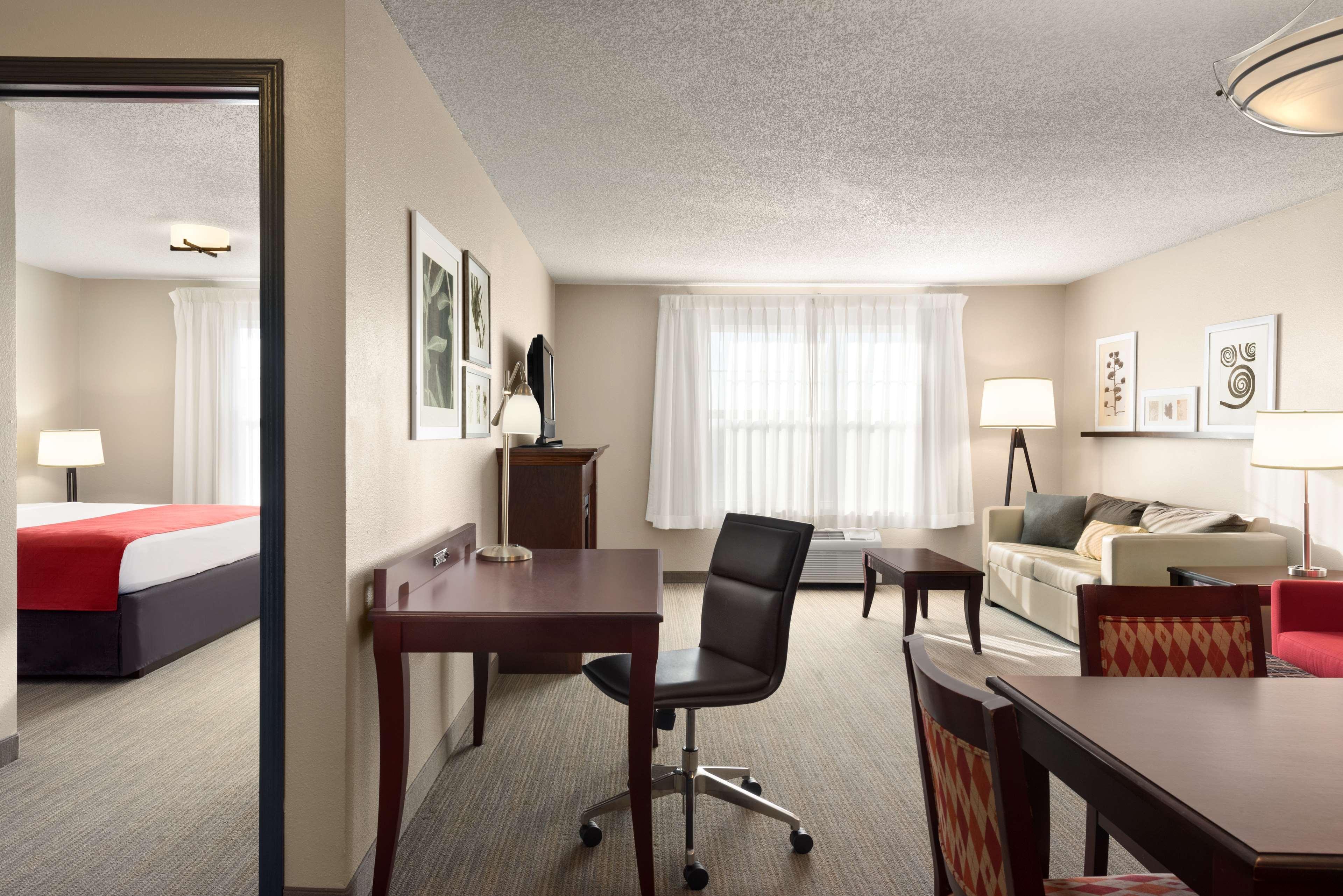 Bonner Springs Country Inn & Suites By Radisson, Kansas City At Village West, Ks מראה חיצוני תמונה