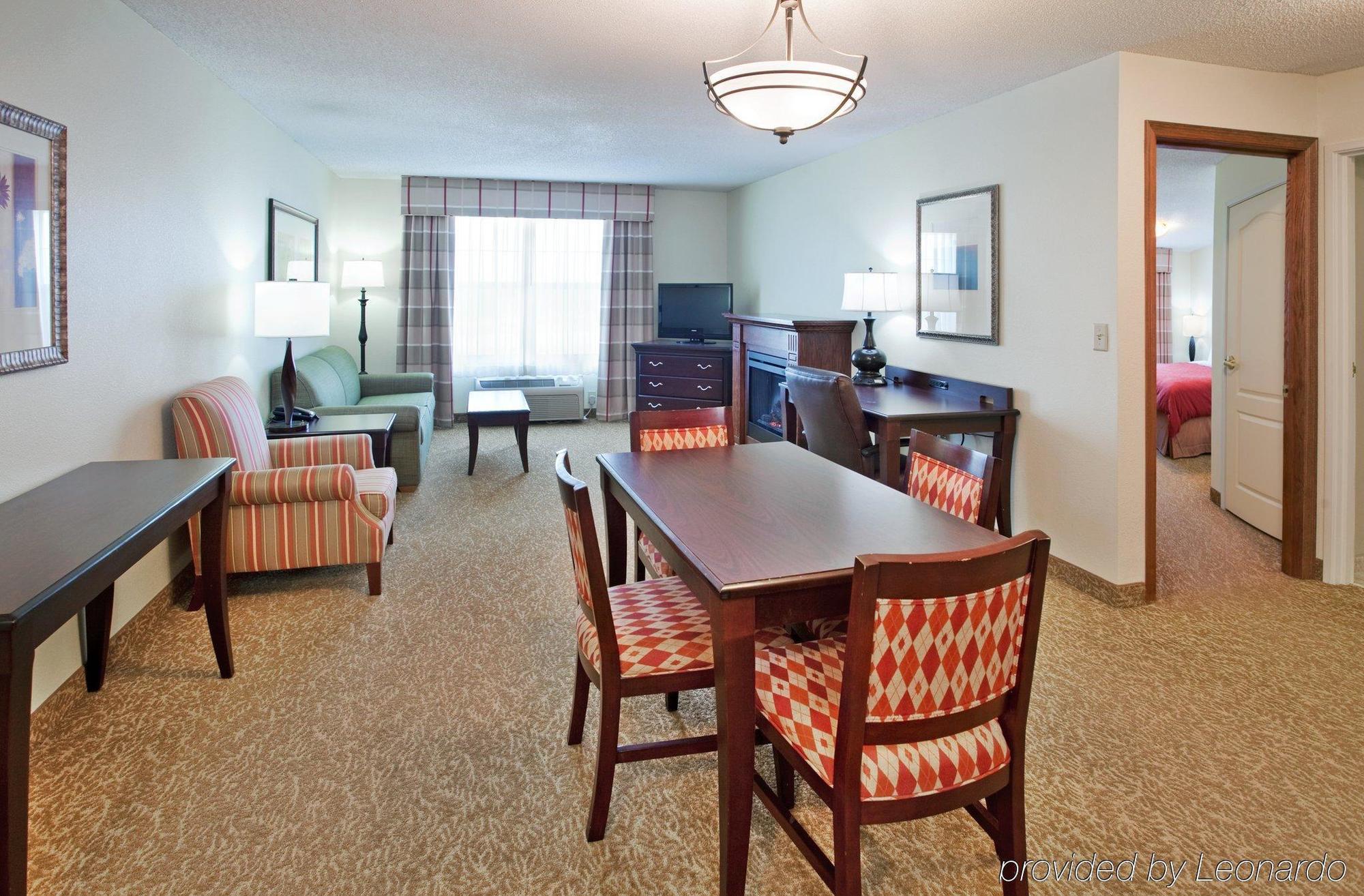 Bonner Springs Country Inn & Suites By Radisson, Kansas City At Village West, Ks חדר תמונה
