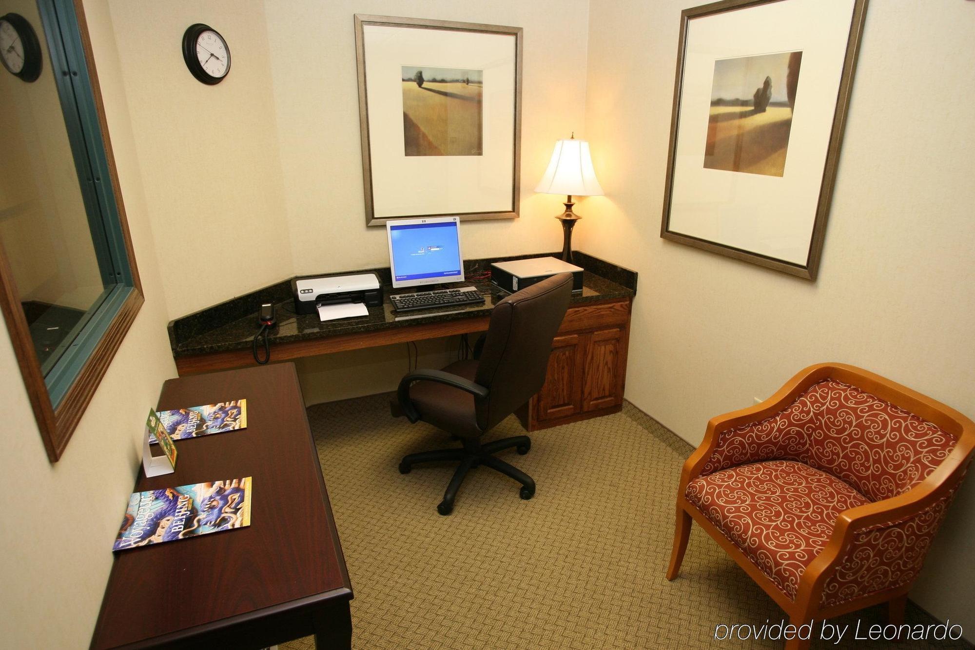 Bonner Springs Country Inn & Suites By Radisson, Kansas City At Village West, Ks מתקנים תמונה