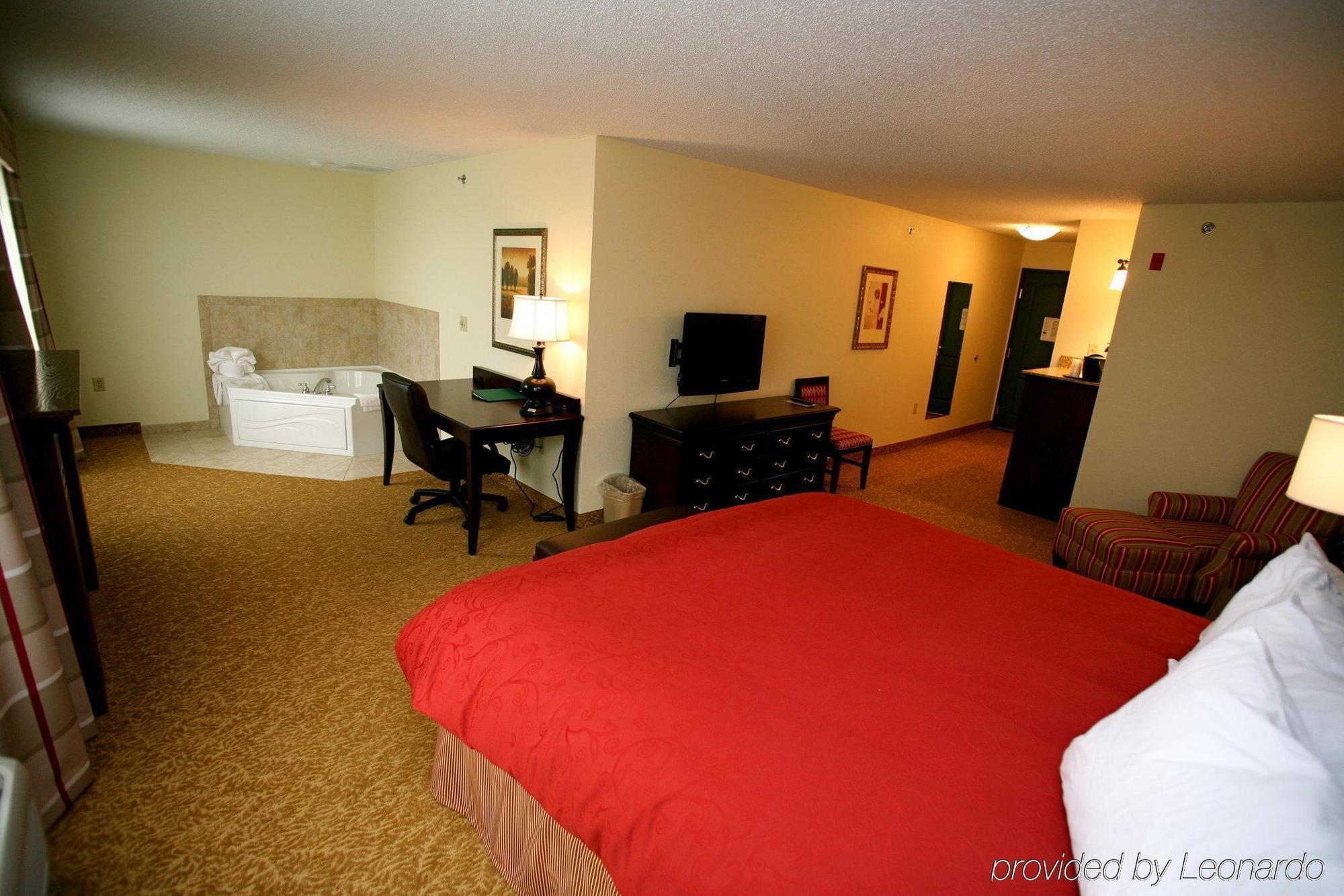 Bonner Springs Country Inn & Suites By Radisson, Kansas City At Village West, Ks חדר תמונה